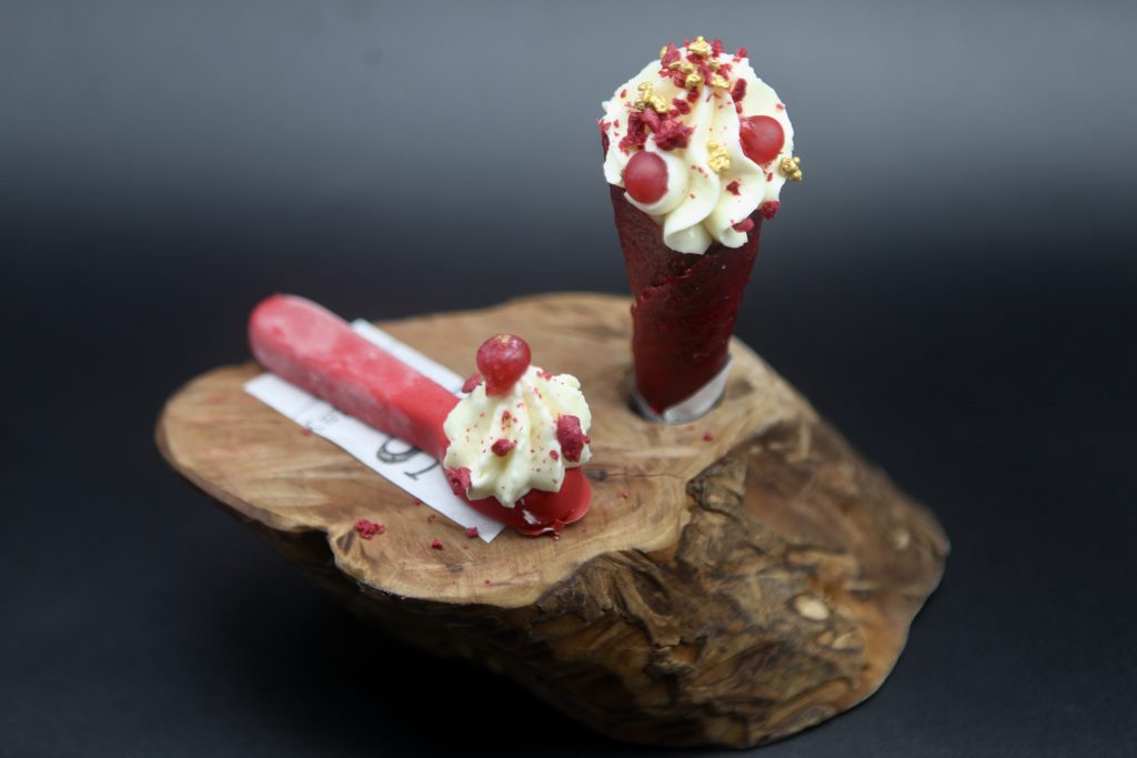 Cono de tarta de Queso con trampantojo de cuchara